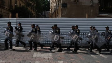 Concluye marcha del 2 de octubre; hay cinco policías lesionados