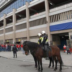 Más de 700 policías vigilarán por la seguridad del Atlético-Sevilla