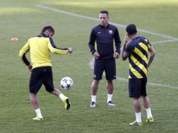 Neymar, Adriano y Alves.