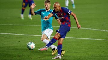 Soccer Football - La Liga Santander - FC Barcelona v Osasuna - Camp Nou, Barcelona, Spain - July 16, 2020 Barcelona's Martin Braithwaite shoots at goal, as play resumes behind closed doors following the outbreak of the coronavirus disease (COVID-19)