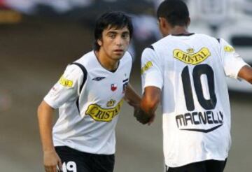 Llegó a Colo Colo en 2009, como una de las figuras del torneo. Sin embargo, no rindió. Peor aún, sufrió una grave lesión: corte del tendón de aquiles.