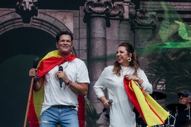 Carlos Vives arrasa con su concierto por el d¨ªa de la Hispanidad en la Puerta de Alcal¨¢