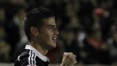 James comanda el medio campo blanco en el Vicente Calderón