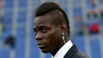 Balotelli dropped by Italy boss Mancini