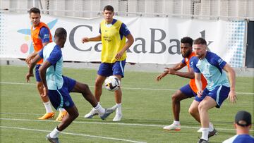 Reguilón, Kondogbia, Nahuel, Lemar y Doherty, en un entrenamiento del Atlético.







   *** Local Caption ***