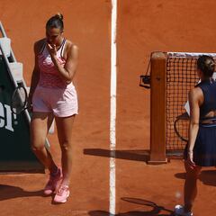 Sabalenka gana a Kostyuk con la guerra de fondo