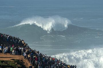 Las olas de Epsilon en Nazaré.