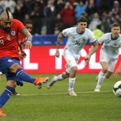 Vidal corta racha de la Roja de 368 minutos sin marcar un gol