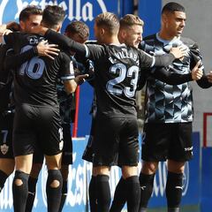 El Almería borra al Lugo del mapa en 45 minutos