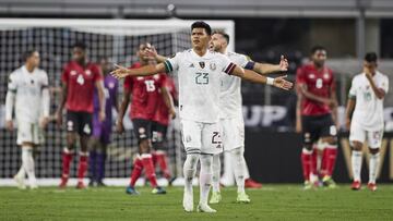Jugadores del Tri durante la suspensión del partido por el grito homofóbico