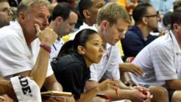 Natalie Nakase: la mujer que quiere entrenar en la NBA