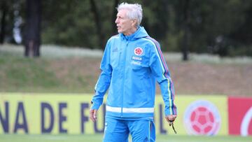 Jos&eacute; P&eacute;keman y su cuerpo t&eacute;cnico trabajan en Bogot&aacute; con la Selecci&oacute;n Colombia. 