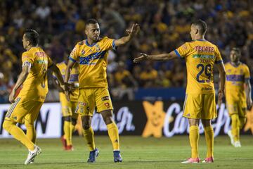 La recta final de la temporada suele ser el momento donde vemos la mejor versión de Tigres y en esta ocasión los regiomontanos mostraron todo su potencial. Los Tigres golearon 4-1 al León y ya son terceros de la tabla general con 25 puntos. Los dirigidos por Ricardo Ferretti ya tienen prácticamente su lugar asegurado en la liguilla de este torneo y para defender su título y buscar el ansiado bicampeonato. 