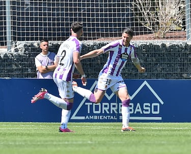 El Valladolid se sitúa a un paso del ascenso directo después del recital de Escudero ante el Amorebieta. El lateral hizo el primer doblete de su carrera para doblegar al equipo vasco y este hito le sirve, además, para proclamarse como el protagonista de la jornada.