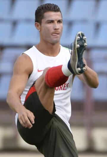 Cristiano Ronaldo durante en entrenamiento antes del partido contra Armenia.