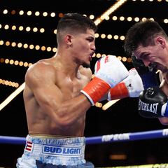 Xander Zayas vence a Patrick Teixeira por decisión unánime