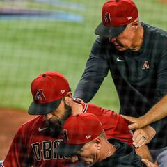 Madison Bumgarner ejected after umpire provocation
