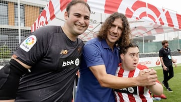 Puyol, con jugadores del Athletic Fundazioa