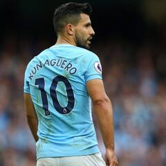 Agüero se accidenta tras concierto de Maluma y es baja con Argentina