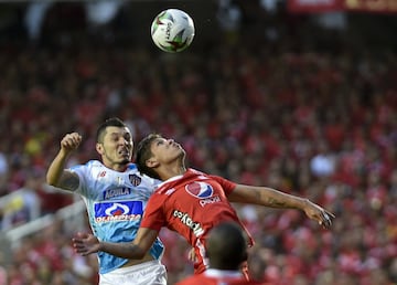 América de Cali venció 2-0 a Junior de Barranquilla  en el estadio Pascual Guerrero y se coronó campeón de la Liga Águila 2019-II.