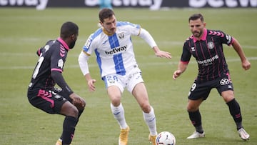 Javi Hern&aacute;ndez, h&eacute;roe inesperado para el 600&ordm; gol de plata del Lega