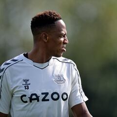 Rafa Benítez confirma baja de Yerry Mina: "No podrá jugar"