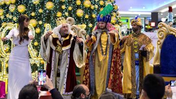 Imagen de Fani Carbajo, Kiko Rivera, Omar Montes y Luis Roll&aacute;n en el centro comercial La Ca&ntilde;ada.