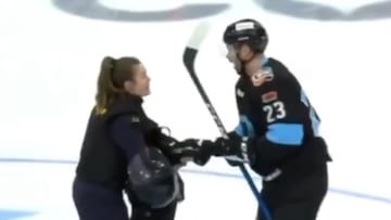 Un perro de la policía iba a hacer el saque de honor en un partido y todo acabó muy mal