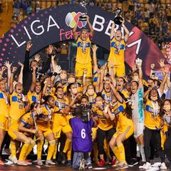 Tigres obtiene el bicampeonato tras golear a Chivas