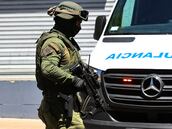 Trabajadora de AFP es tomada como rehén en Las Condes: máxima tensión