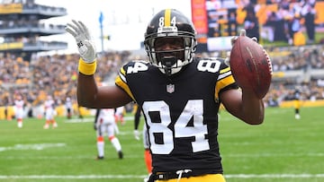 PITTSBURGH, PA - OCTOBER 28: Antonio Brown #84 of the Pittsburgh Steelers reacts after a 43 yard touchdown reception during the second quarter in the game against the Cleveland Browns at Heinz Field on October 28, 2018 in Pittsburgh, Pennsylvania.   Joe Sargent/Getty Images/AFP
 == FOR NEWSPAPERS, INTERNET, TELCOS &amp; TELEVISION USE ONLY ==