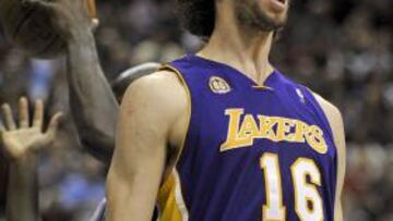 <strong>SOBRESALIENTE.</strong> Gasol brilló con luz propia en Orlando en su segundo triunfo como jugador de los Lakers.