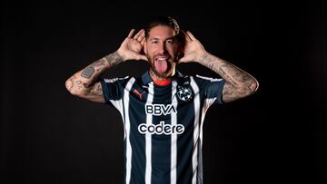 Serio Ramos ya posa con la camiseta de Rayados.