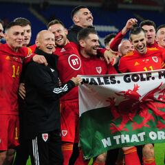 Gareth Bale no abandona las bromas sobre el golf con Gales