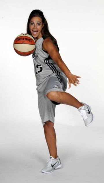 Becky Hammon posa ante la cámara.