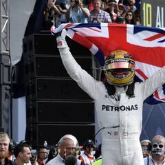 Lewis Hamilton, tetracampeón en la victoria de Verstappen