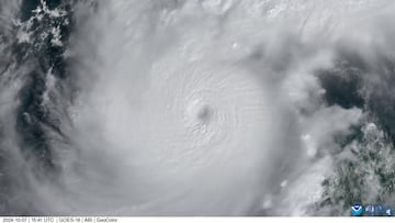 Una imagen vía satélite muestra el avance del huracán Milton por el Golfo de México, antes de su toque de tierra previsto en Florida.