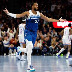 Do NBA in-season tournament games count for the regular season?