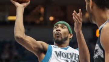 Los Wolves de Ricky ganan con 51 puntos de Corey Brewer