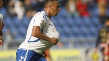 El Tenerife llama a la puerta del ascenso tras ganar al Recreativo