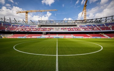 Vista del avance de las obras en el interior del estadio.