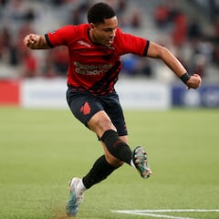 Deco ‘ata’ a Vitor Roque