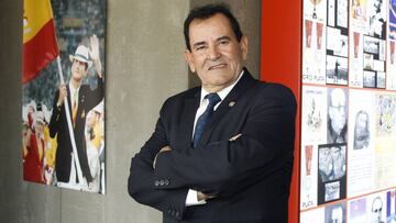 Mariano Haro posa en el Homenaje a los Deportistas de los Juegos Ol&iacute;mpicos de Invierno de Innsbruck y los Juegos Ol&iacute;mpicos de Verano de Montreal de 1976.