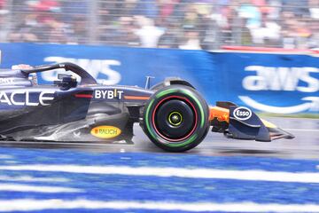 El piloto neerlandés, Max Verstappen, en una de las curvas del circuito Gilles Villeneuve.