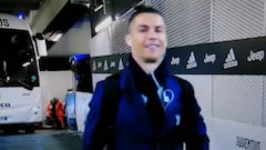 La broma de Cristiano por el coronavirus al entrar al estadio