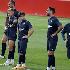 Enfrentamiento simétrico en El Molinón, segundo contra penúltimo