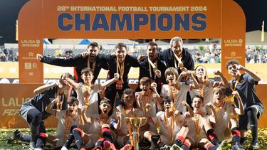 El Sevilla celebra el título de LaLiga FC Futures.