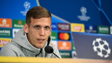 Dani Olmo, durante la rueda de prensa previa al Inter - Barcelona de la vuelta de las semifinales de la Champions League.