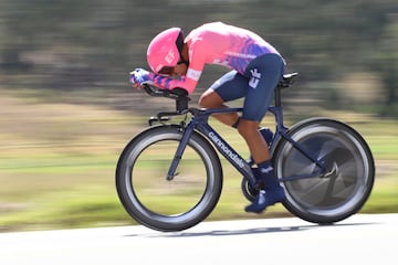 Daniel Martínez defendió el título siendo el más rápido de la CRI haciendo 48:02 en 41.4 km de en los Juegos Nacionales. Nairo sorprendió con su gran tiempo (48:30). Ana Cristina fue la campeona en categoría élite. 
