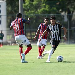 El sorpresivo debut de Iván Román en Brasil: con la jineta en el brazo